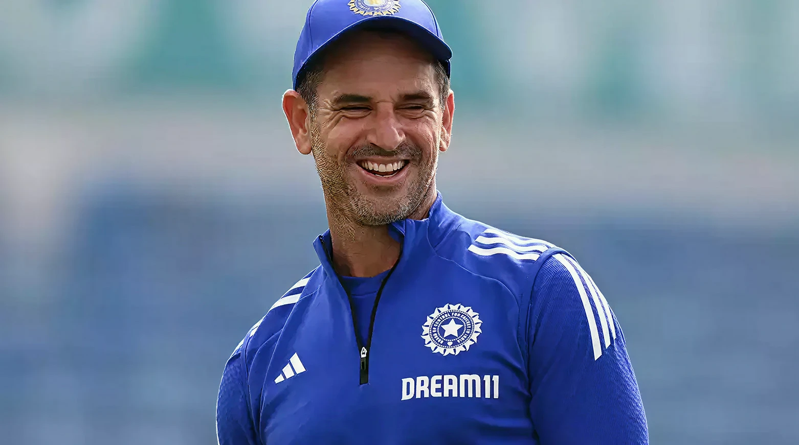 Starting two hours early is a solution for dew: ten Doeschate